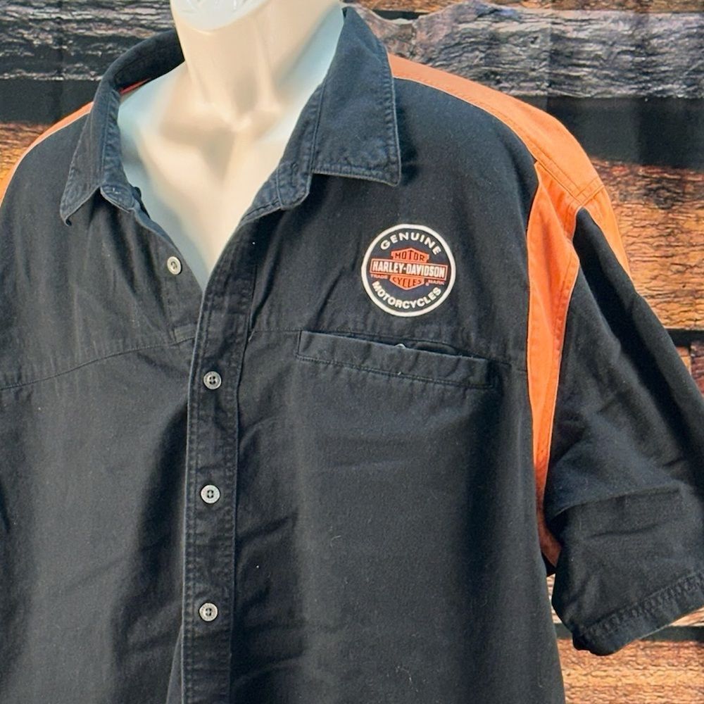 Harley-Davidson Black Shirt with Orange Shoulder Panels - Picture 3 of 7
